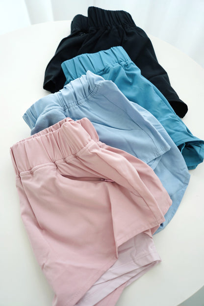 The Two Layers Shorts with Side Pockets
