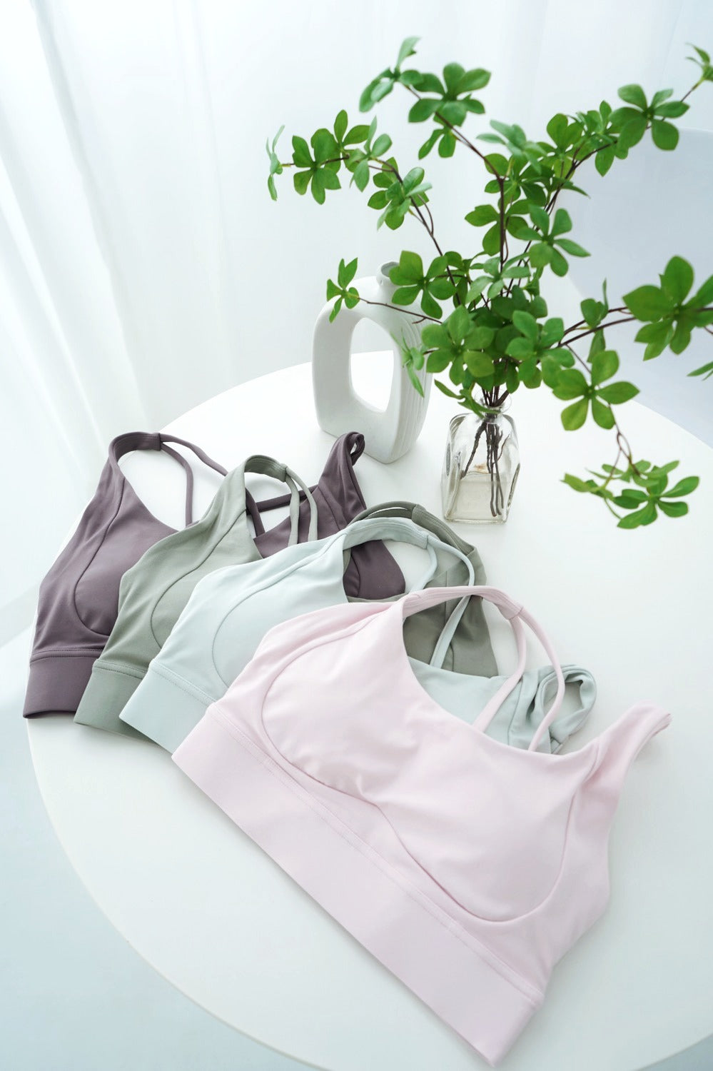 PREMIUM - The Basic Strappy Sports Bra