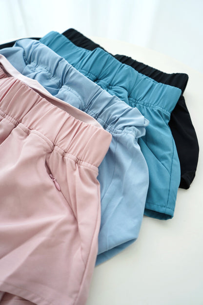 The Two Layers Shorts with Side Pockets